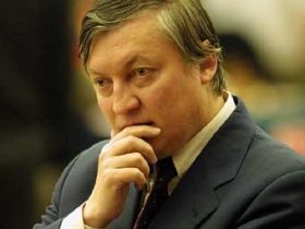 Анатолий Карпов. Фото с сайта www.www.rosconcert.com