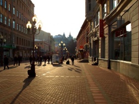Улица Арбат. Фото с сайта playcast.ru