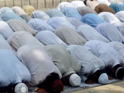 Мусульмане. Фото с сайта novostey.com