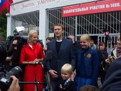 Алексей Навальный с семьей. Фото из блога susel2.livejournal.com/