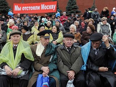 Ветераны на Красной площади. Источник - http://www.kommersant.ru/gallery/2692578
