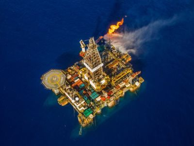 Добыча природного газа на шельфе. Фото: cyprus-mail.com