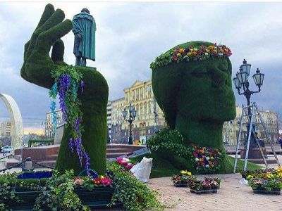 Москва, Пушкинская площадь, 21.4.16. Публикуется в https://www.facebook.com/olga.lekhtonen