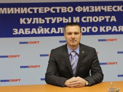 Врио министра Виталий Ломаев. Фото: забрабочий.рф