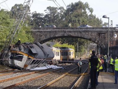 Крушение поезда в Испании. Фото: twitter.com/lavozdegalicia