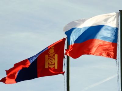 Флаги Монголии и РФ. Источник - upmonitor.ru