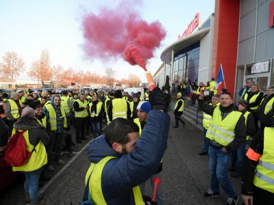"Топливные протесты" во Франции ("желтые жилеты"), ноябрь 2018. Фото: AFP