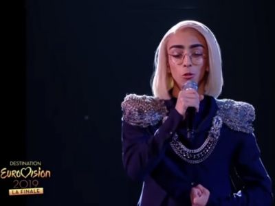 Выступление Билала Хассани (Франция) для финала "Евровидения-2019". Скрин видео: www.youtube.com/watch?v=tCJRigN2DmI