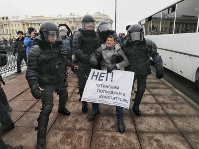 Задержание противников Конституционной реформы в Петербурге.  Фото: Dave Frenkel