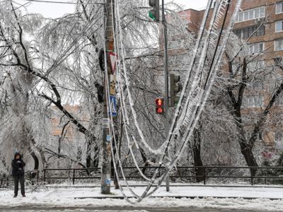 Последствия ледяного дождя во Владивостоке. Фото: Юрий Смитюк / ТАСС