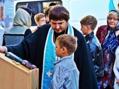 Исповедь и отпущение грехов у детей. Фото: Александр Воронин, Каспаров.Ru