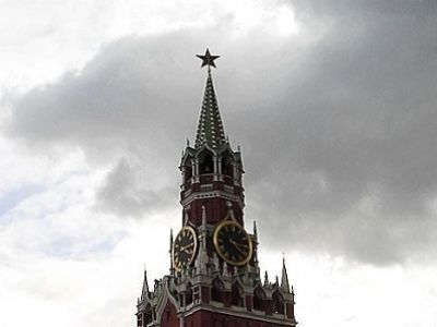 Тучи над Кремлем. Фото: fichter.ru