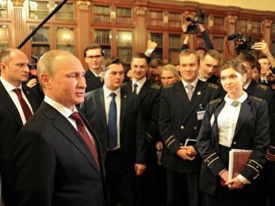 В.В.Путин со студентами Горного. Источник - http://www.kremlin.ru/news/47518